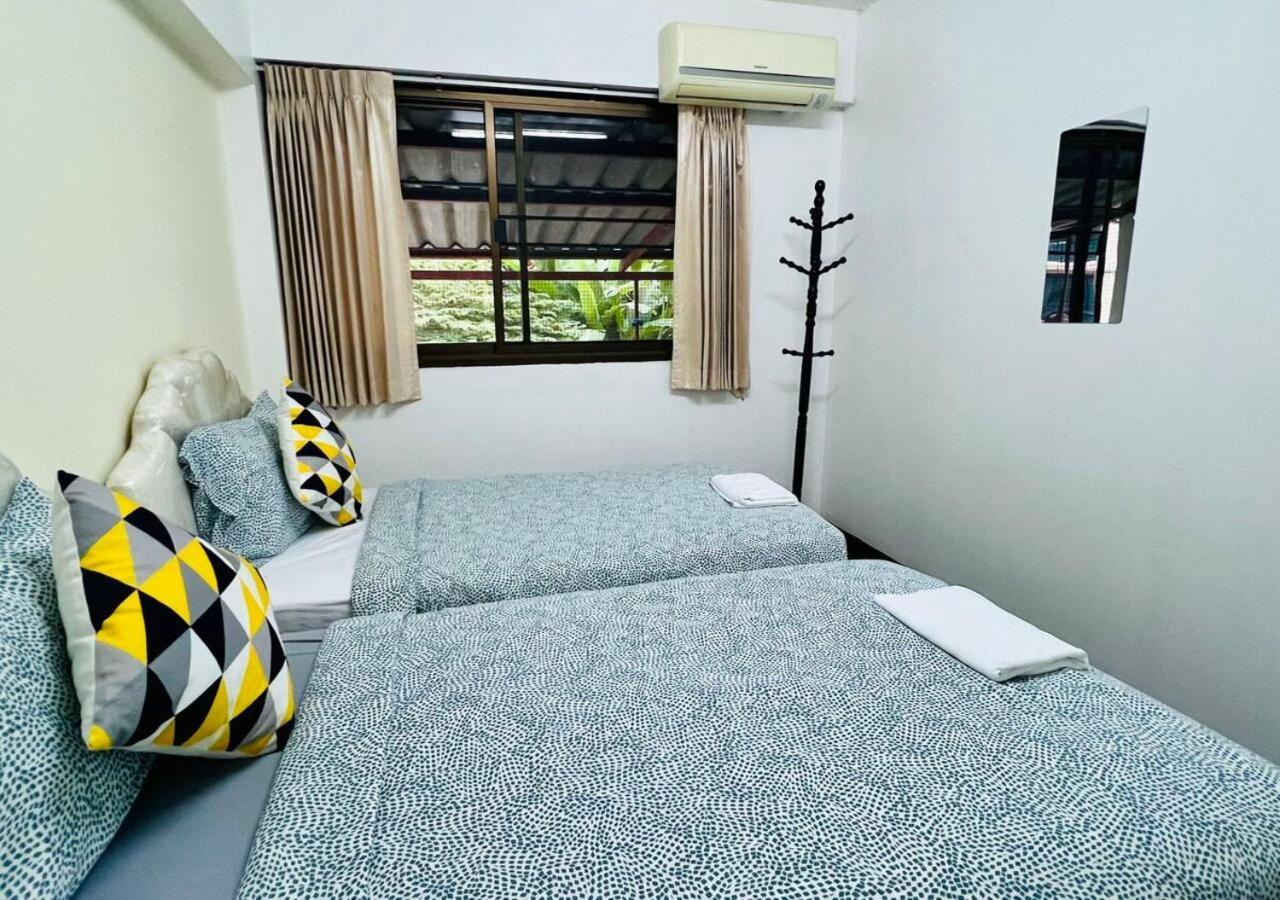 Отель Reehouse@Soi Cowboy/Asoke Bts Бангкок Экстерьер фото