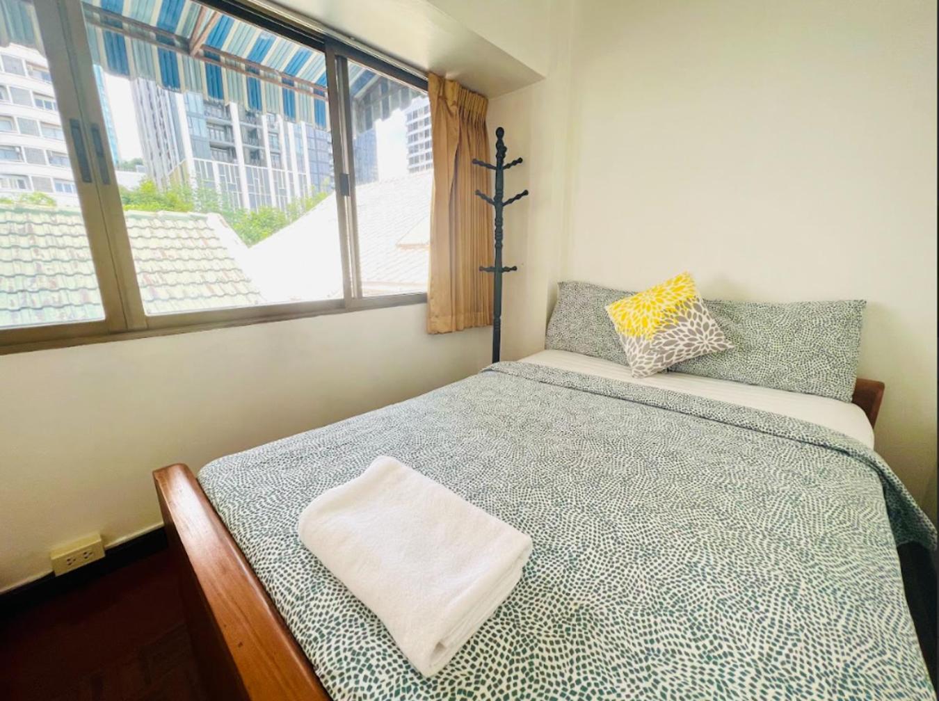 Отель Reehouse@Soi Cowboy/Asoke Bts Бангкок Экстерьер фото